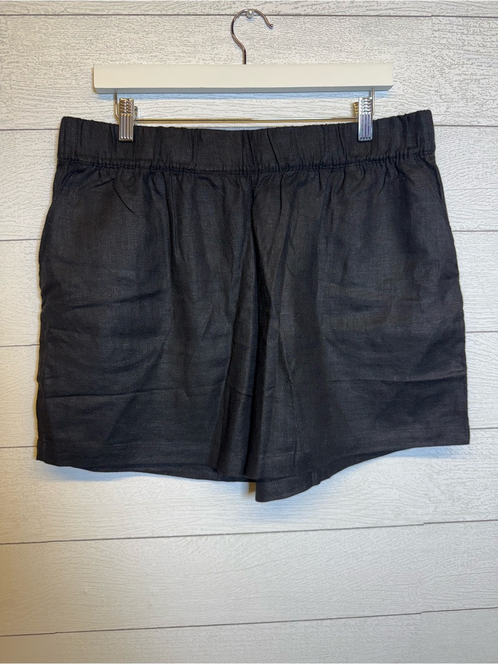 Blank NYC Black Linen Blend Elastic Waist Drawstring Shorts size large NWT